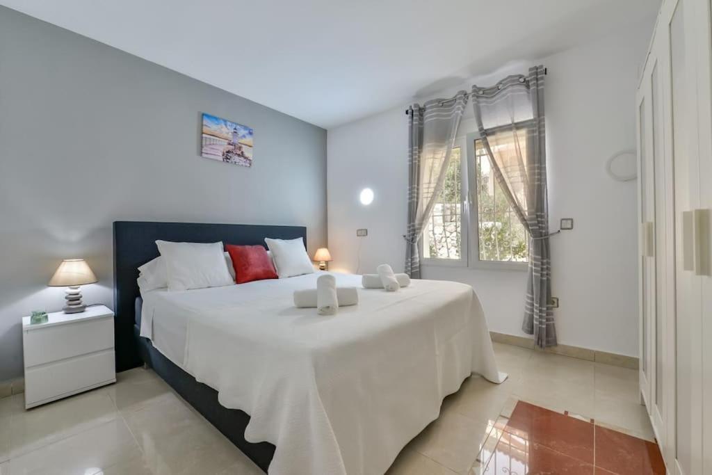 Villas Guzman - Tango Calp Dış mekan fotoğraf